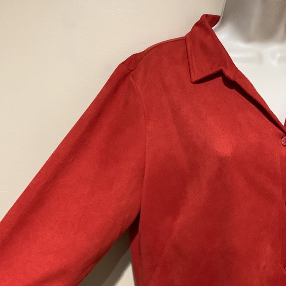 First Issue faux suede top - Picture 4 of 8